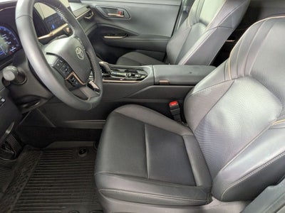 2025 Toyota CROWN Limited