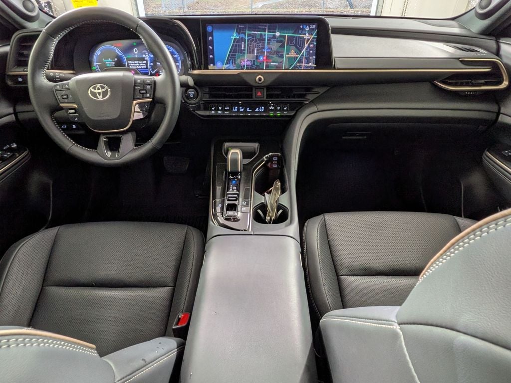 2025 Toyota CROWN Limited
