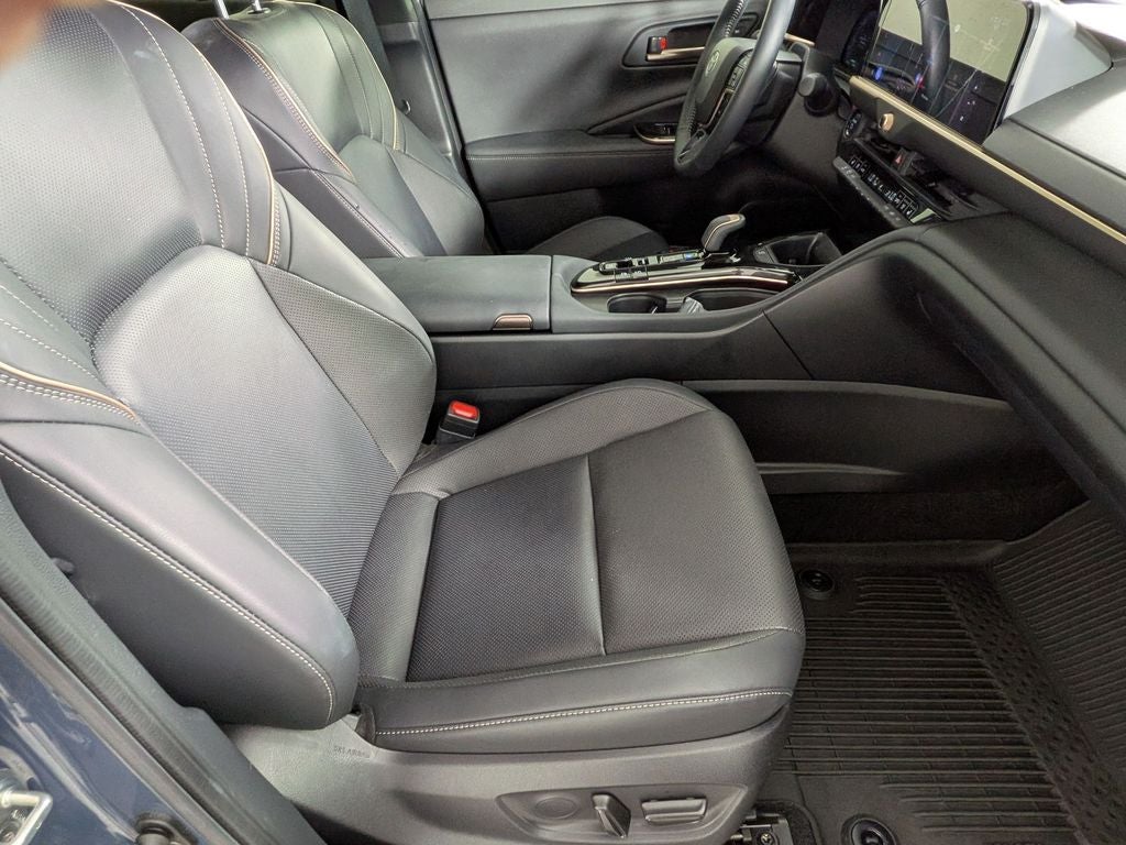 2025 Toyota CROWN Limited