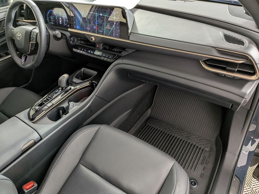 2025 Toyota CROWN Limited