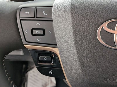 2025 Toyota CROWN SIGNIA Limited
