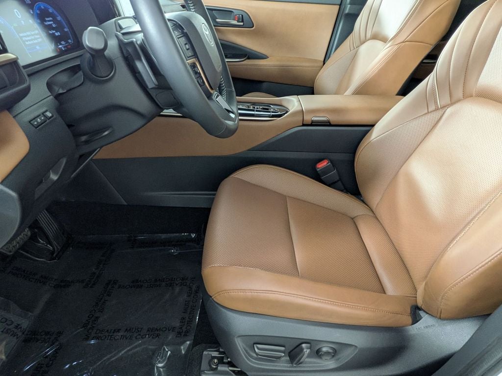 2025 Toyota CROWN SIGNIA Limited