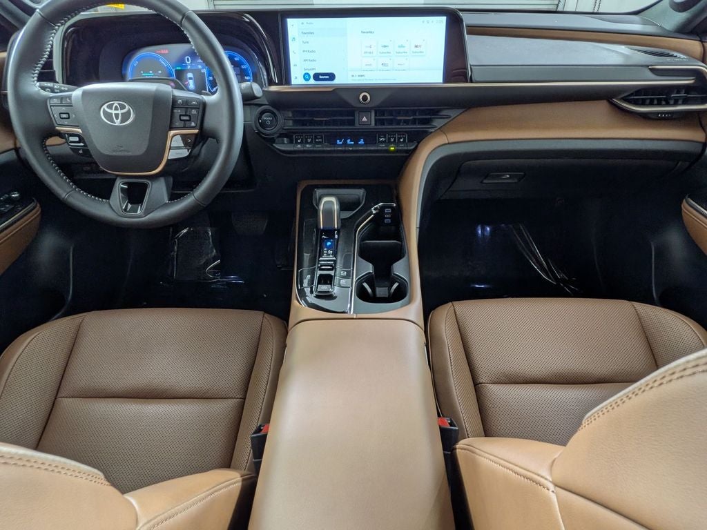 2025 Toyota CROWN SIGNIA Limited