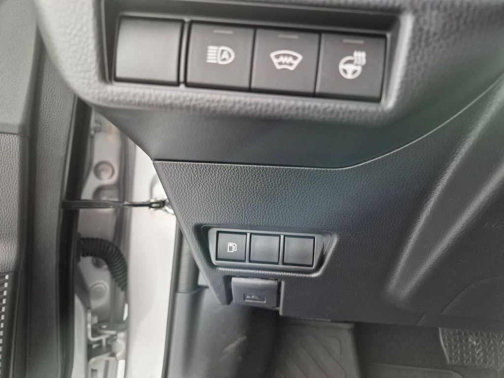 2025 Toyota Prius XLE