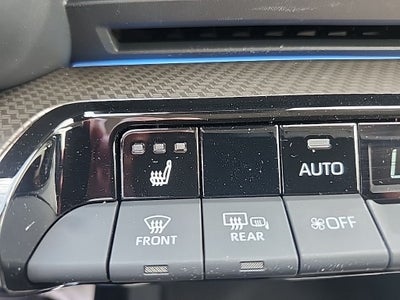 2025 Toyota Prius XLE