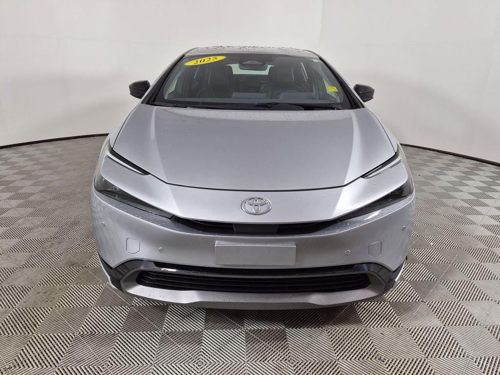2025 Toyota Prius XLE