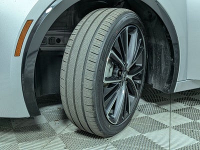 2025 Toyota Prius XLE