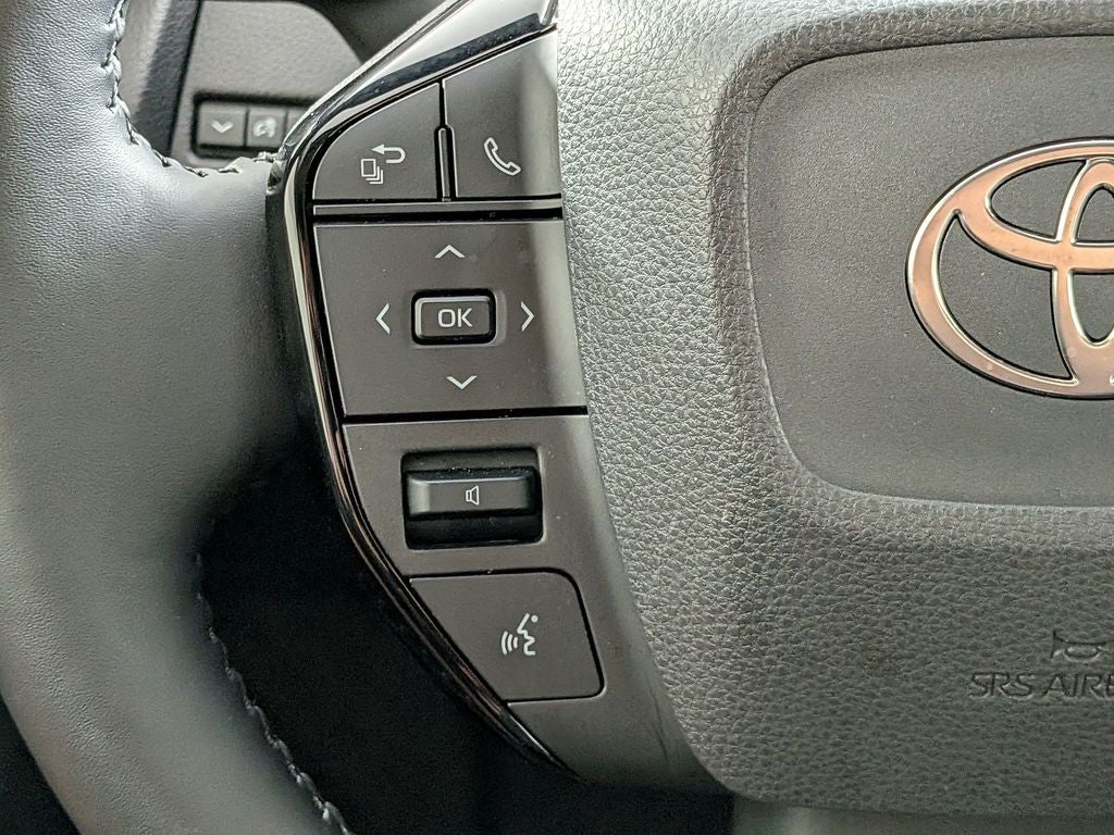 2025 Toyota Prius XLE