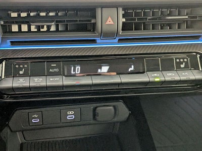 2025 Toyota Prius XLE