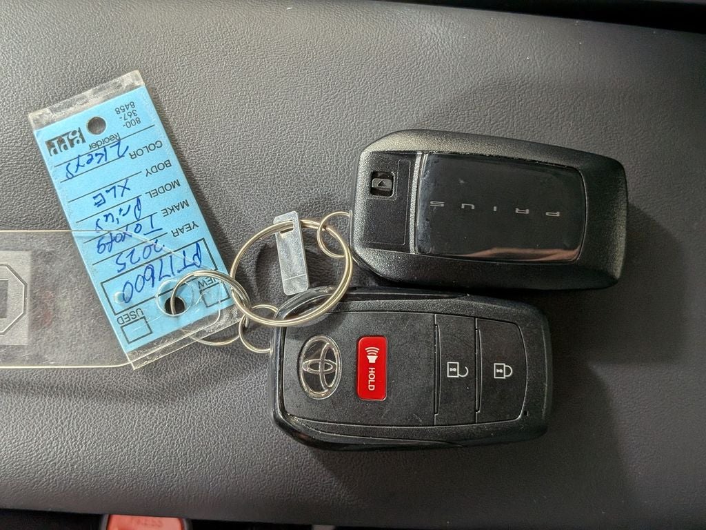 2025 Toyota Prius XLE