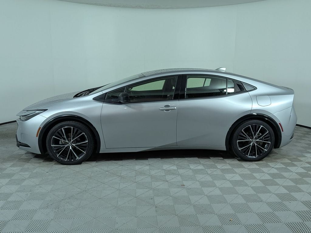 2025 Toyota Prius XLE