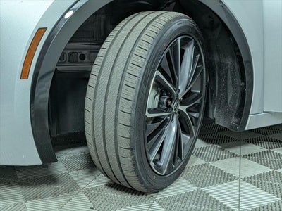 2025 Toyota Prius XLE