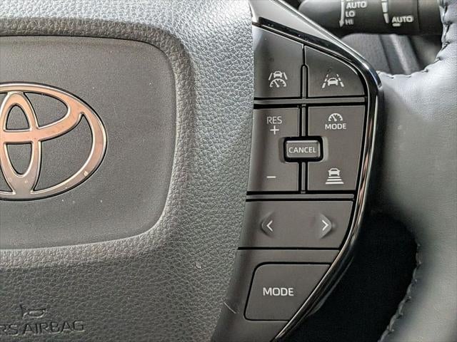 2025 Toyota Prius XLE