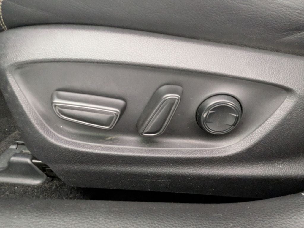2022 Toyota COROLLA XLE