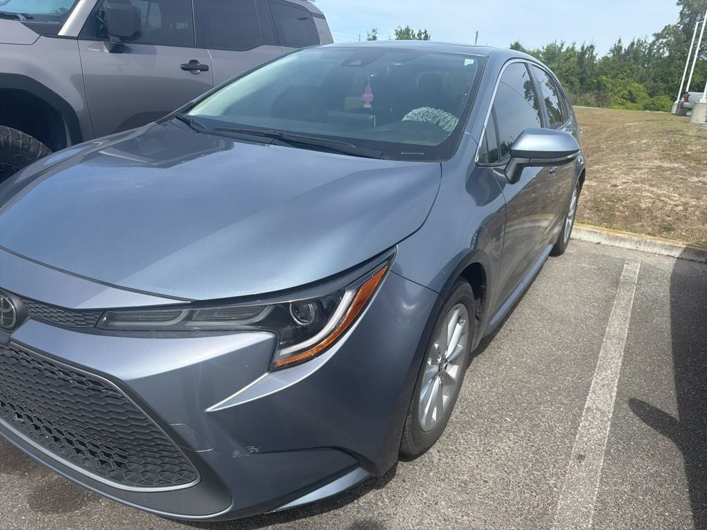 2022 Toyota COROLLA XLE