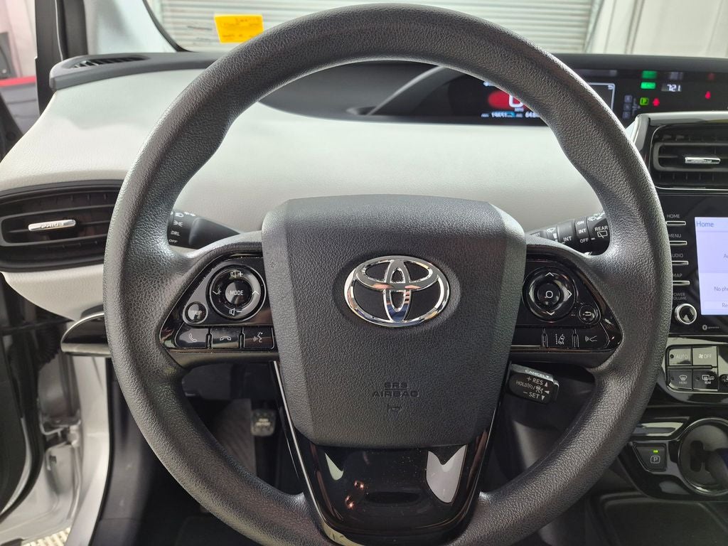 2022 Toyota Prius LE