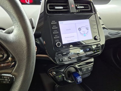 2022 Toyota Prius LE