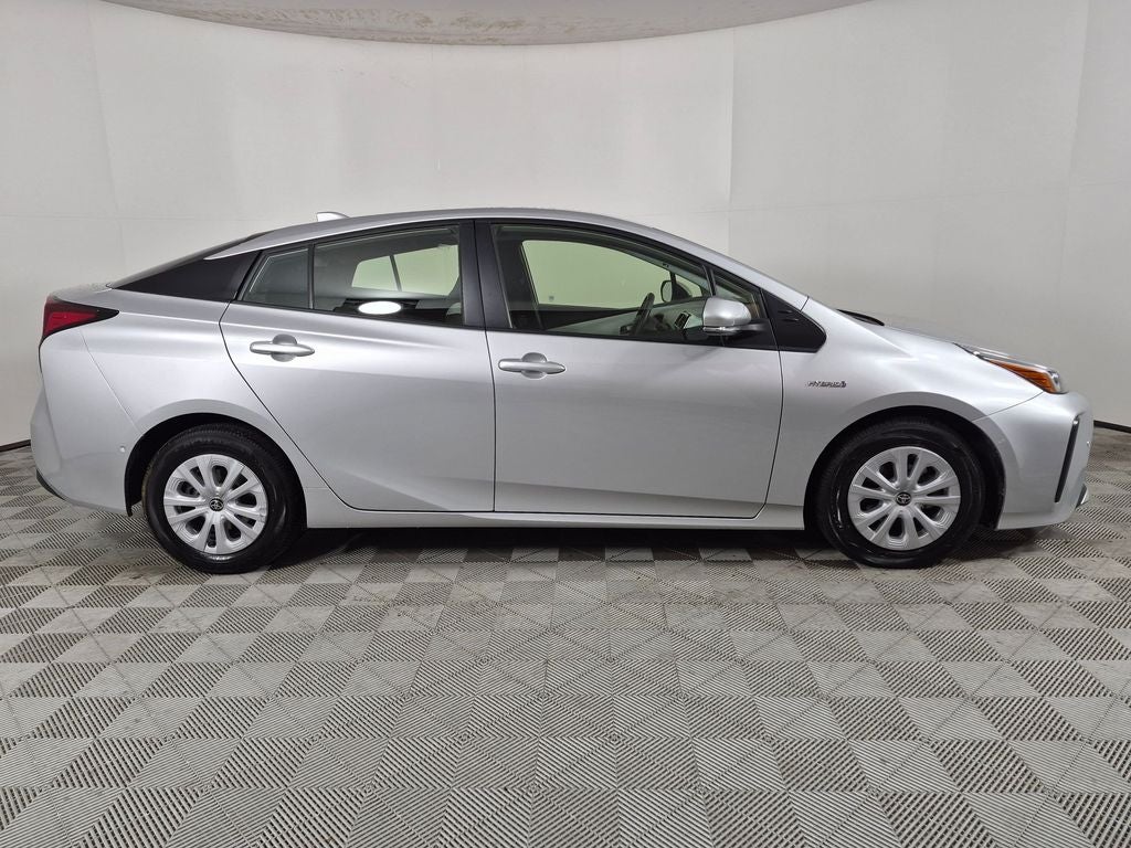 2022 Toyota Prius LE