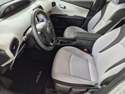 2022 Toyota Prius LE