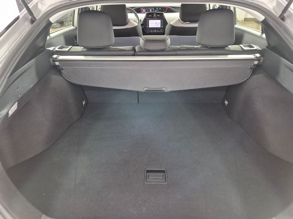 2022 Toyota Prius LE