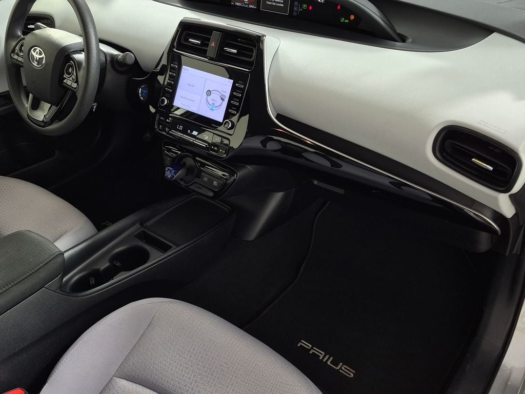 2022 Toyota Prius LE