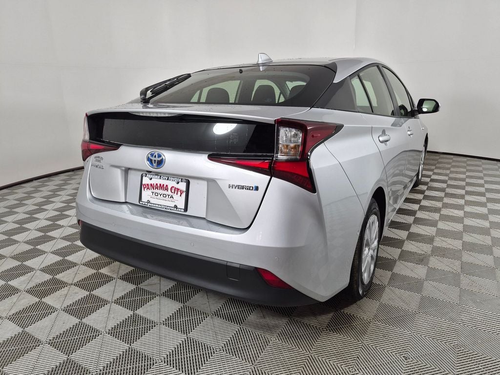 2022 Toyota Prius LE