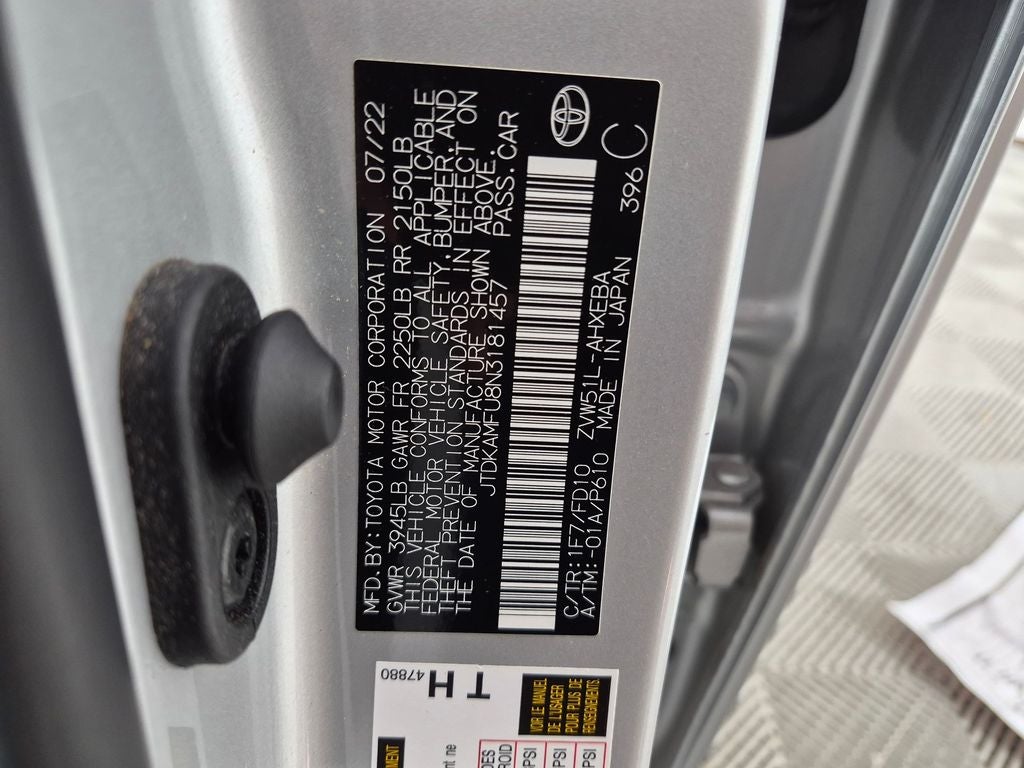 2022 Toyota Prius LE