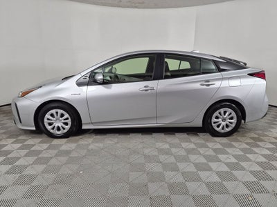 2022 Toyota Prius LE