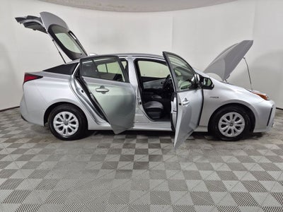 2022 Toyota Prius LE
