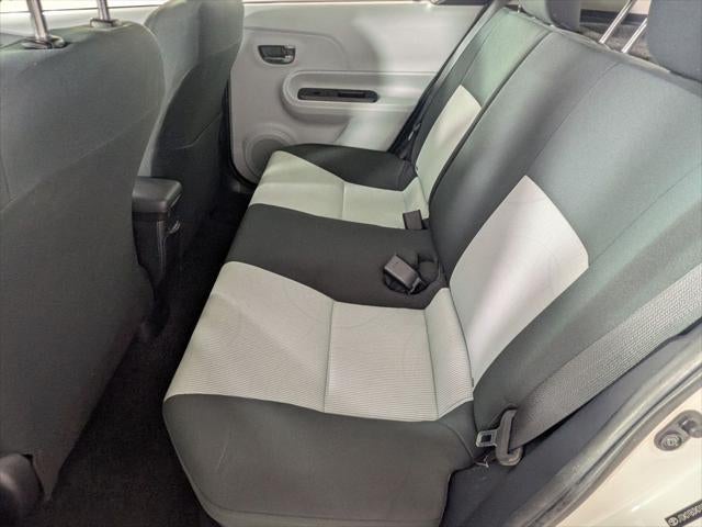 2013 Toyota PRIUS c Three