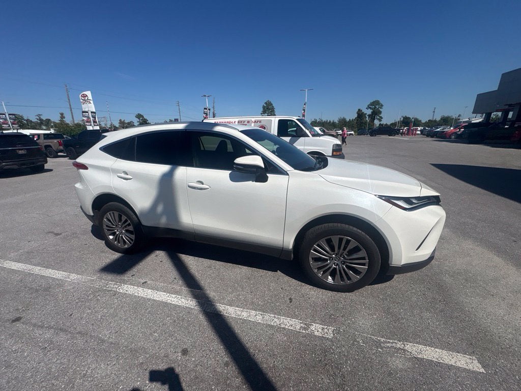 2022 Toyota Venza XLE