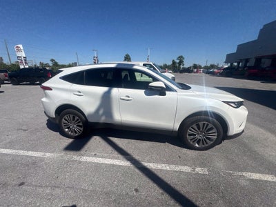 2022 Toyota Venza XLE