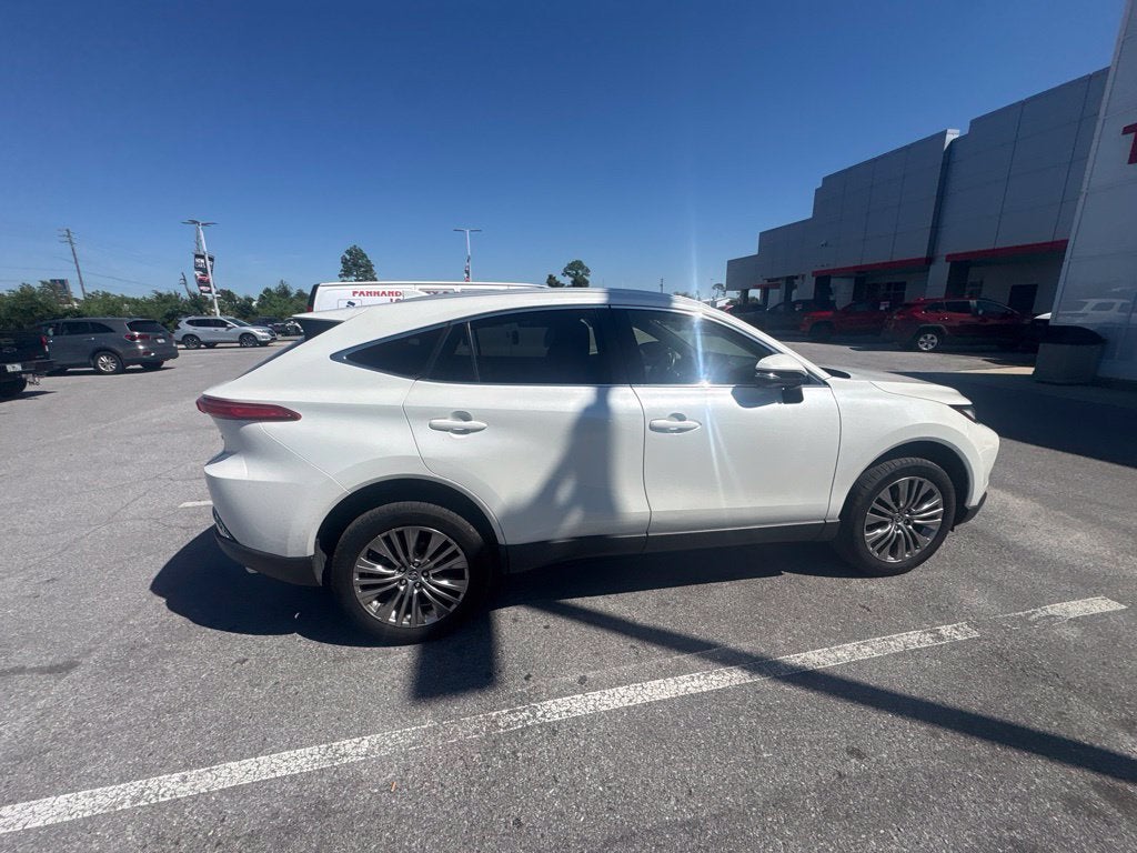 2022 Toyota Venza XLE