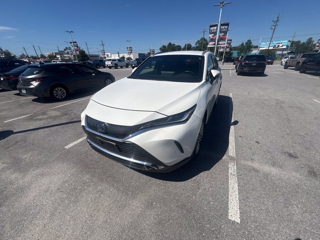 2022 Toyota Venza XLE