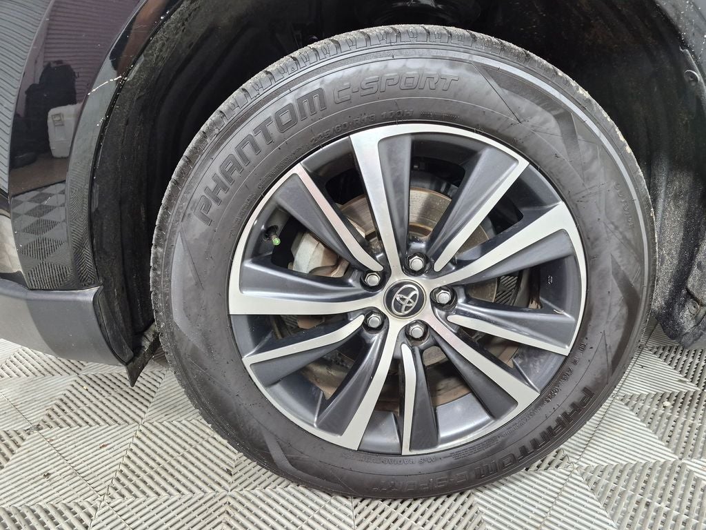 2021 Toyota Venza LE