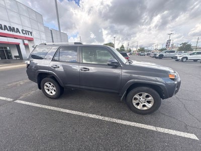 2022 Toyota 4Runner SR5