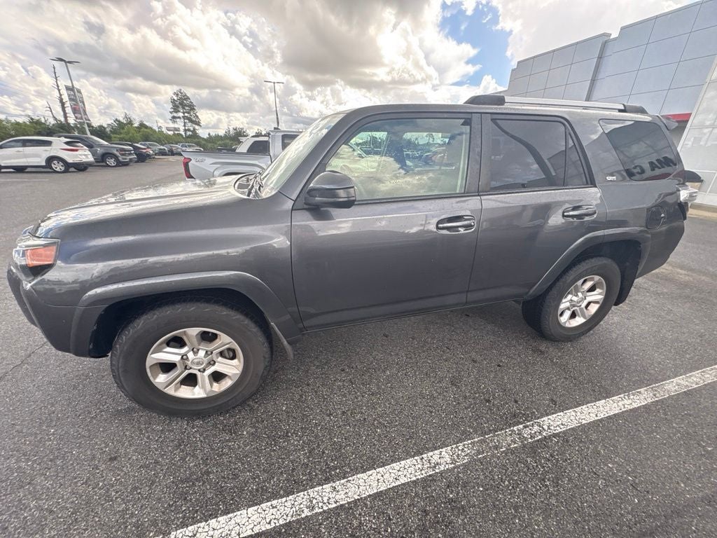 2022 Toyota 4Runner SR5