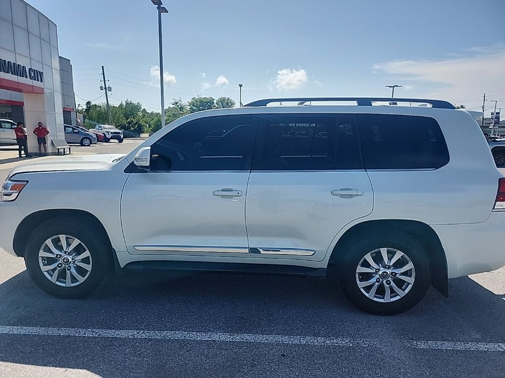 2019 Toyota Land Cruiser Base
