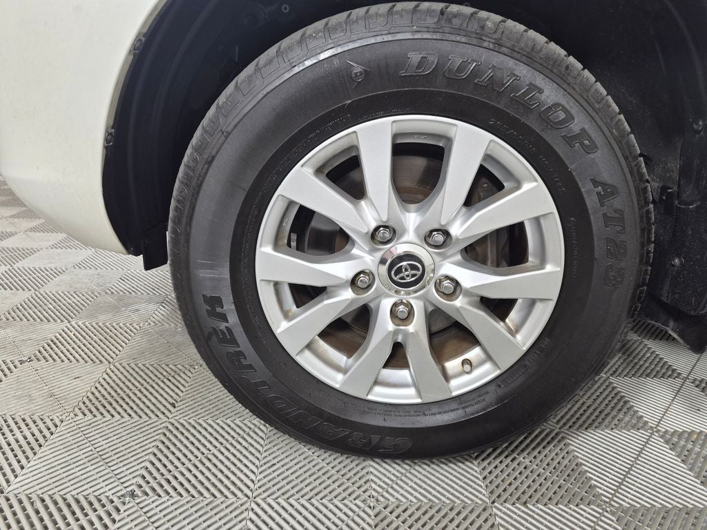 2019 Toyota Land Cruiser Base