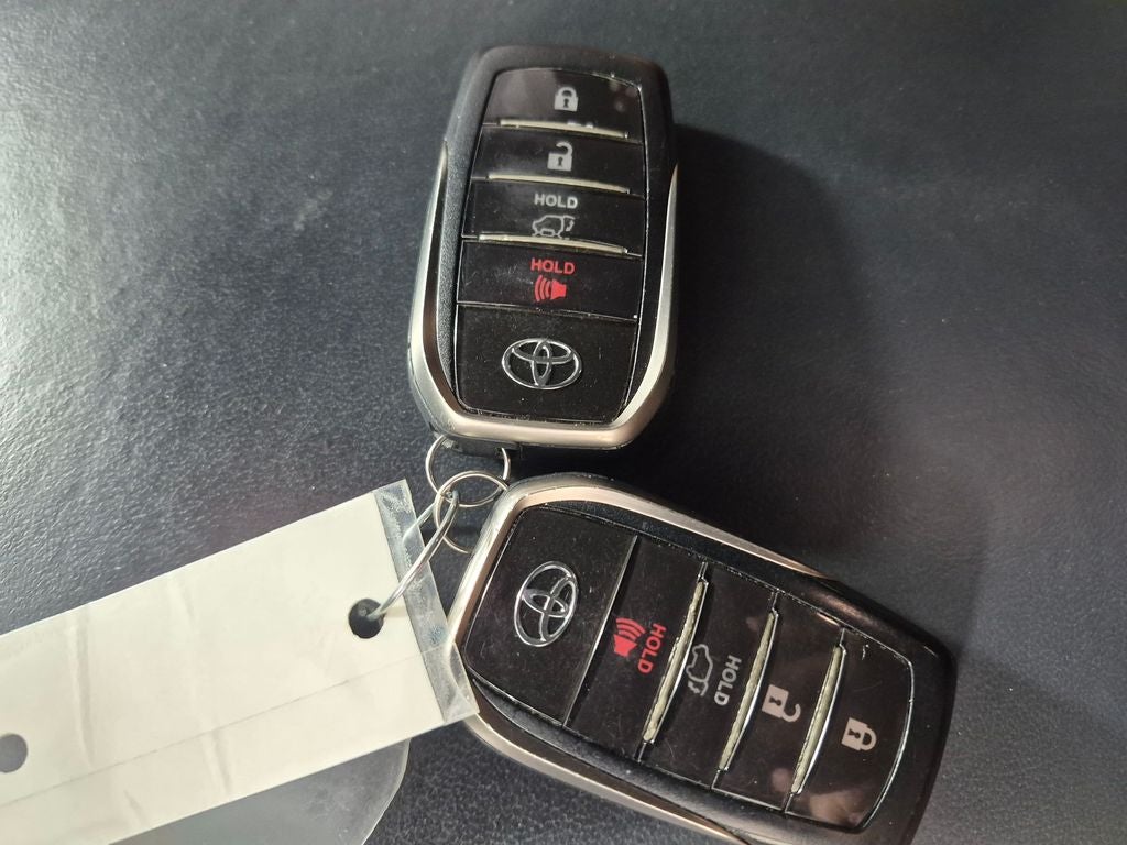 2019 Toyota Land Cruiser Base