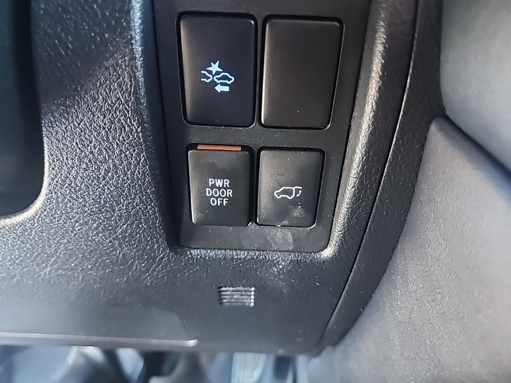 2019 Toyota Land Cruiser Base