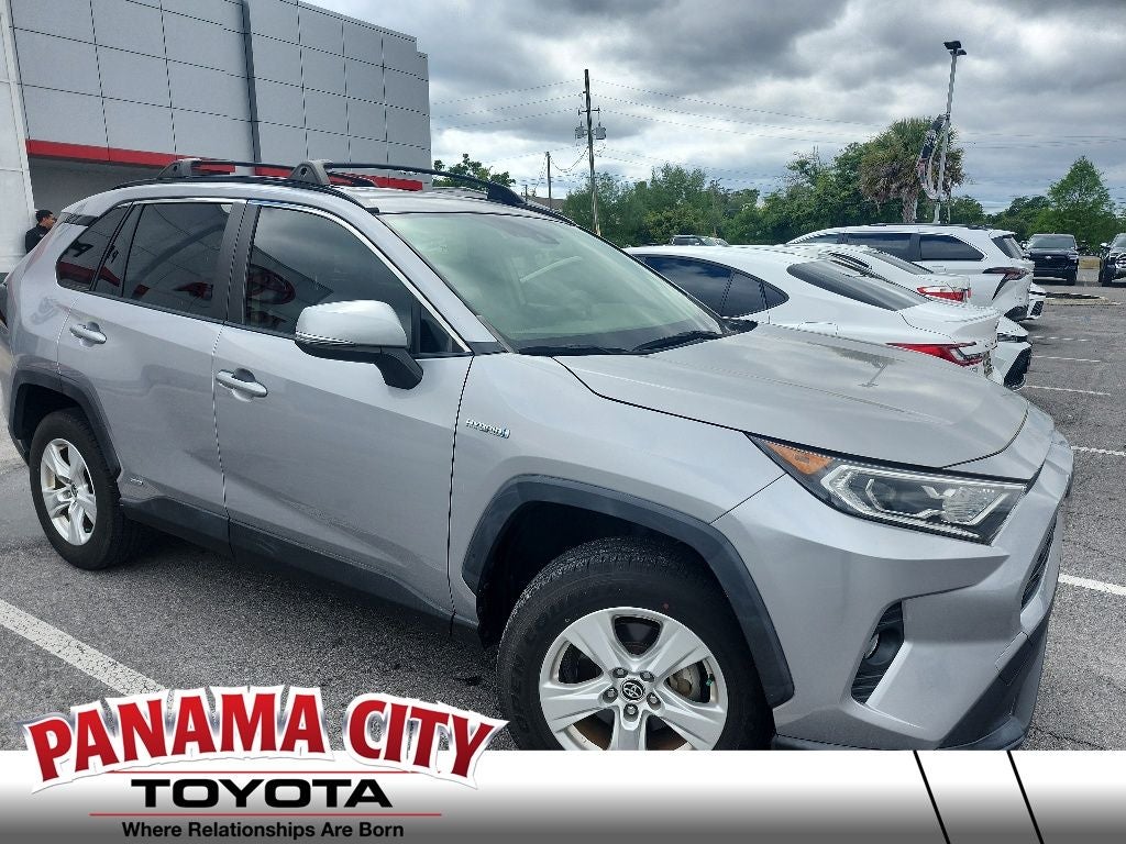 2020 Toyota RAV4 Hybrid XLE