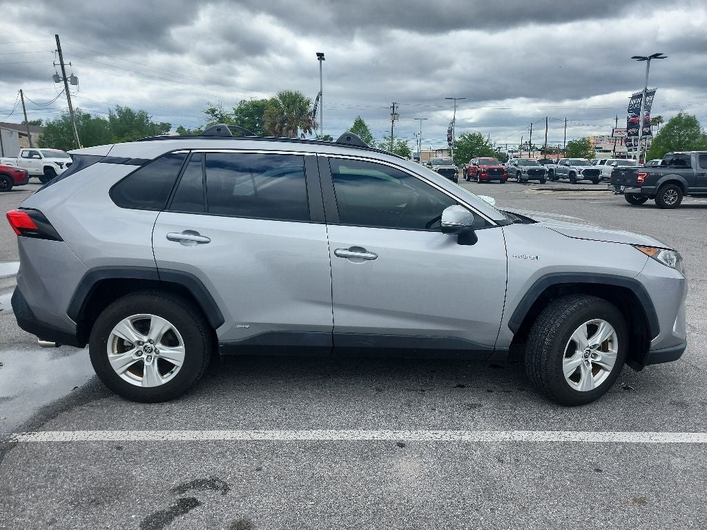 2020 Toyota RAV4 Hybrid XLE