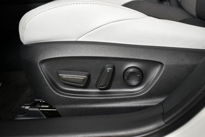 2025 Toyota COROLLA HATCHBACK XSE