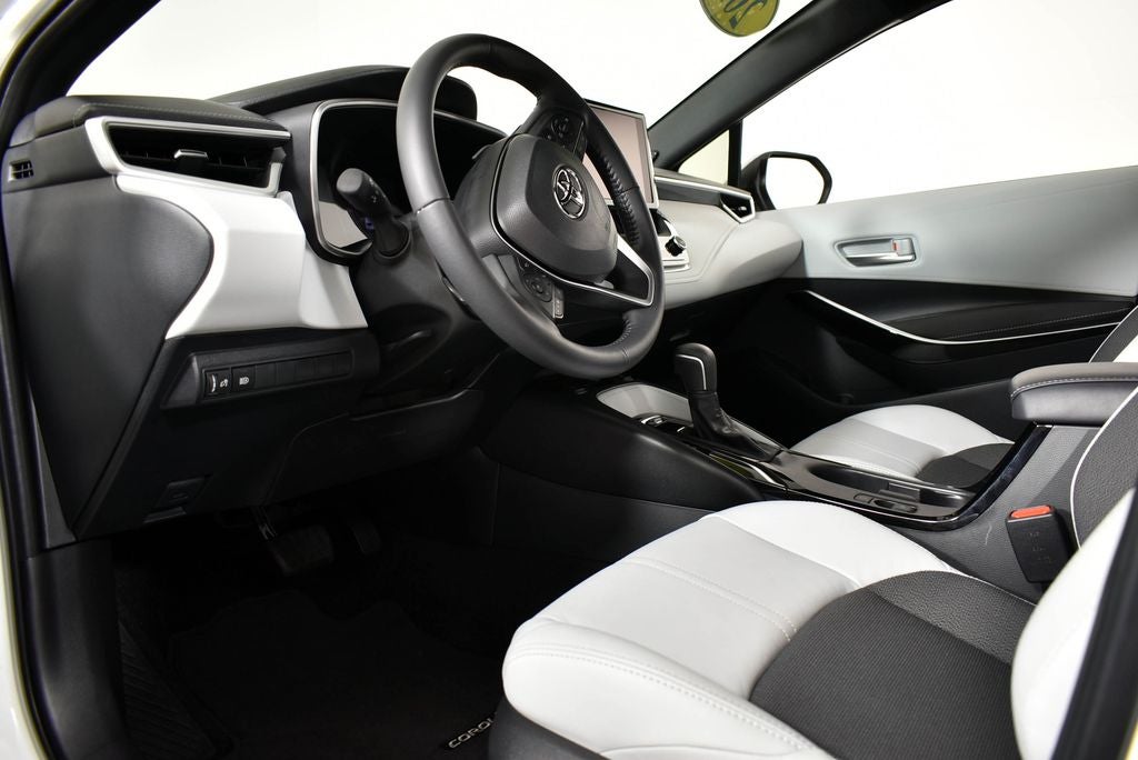 2025 Toyota COROLLA HATCHBACK XSE