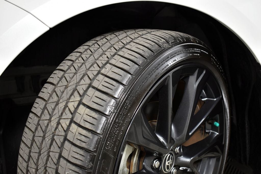 2025 Toyota COROLLA HATCHBACK XSE