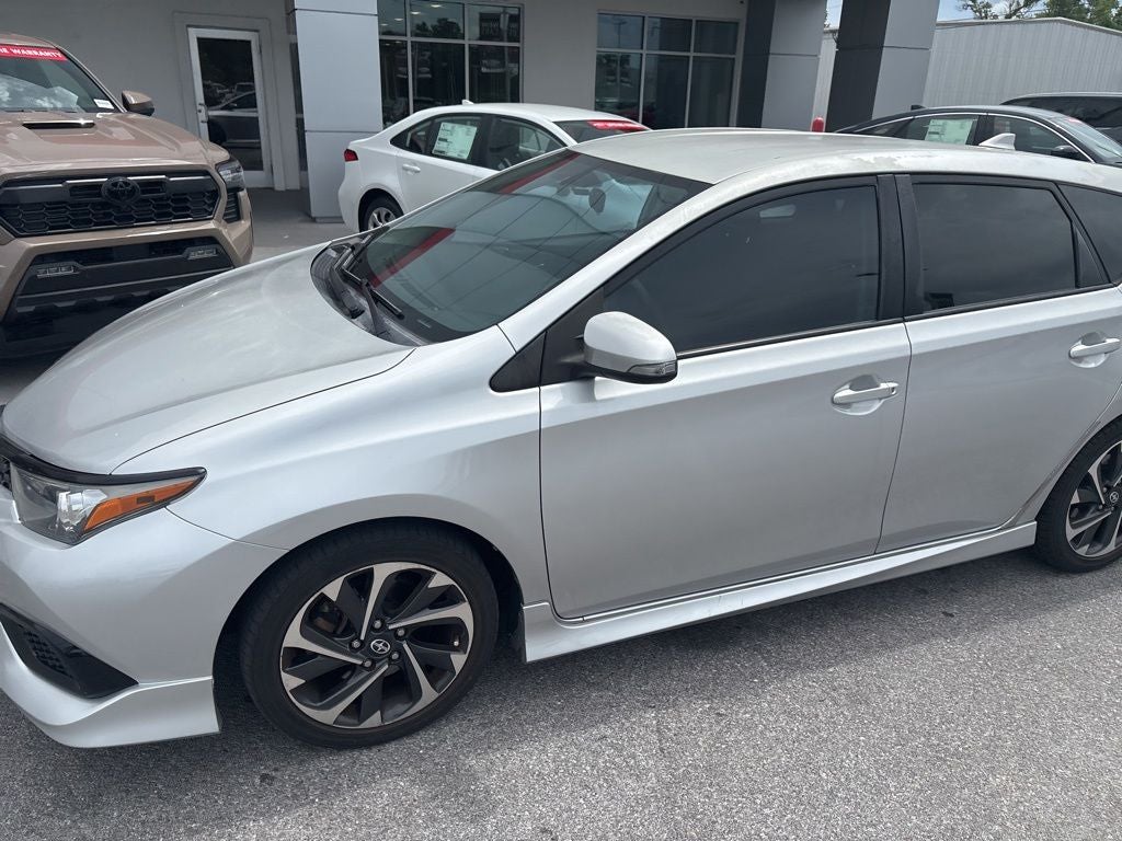2016 Scion SCION iM Base