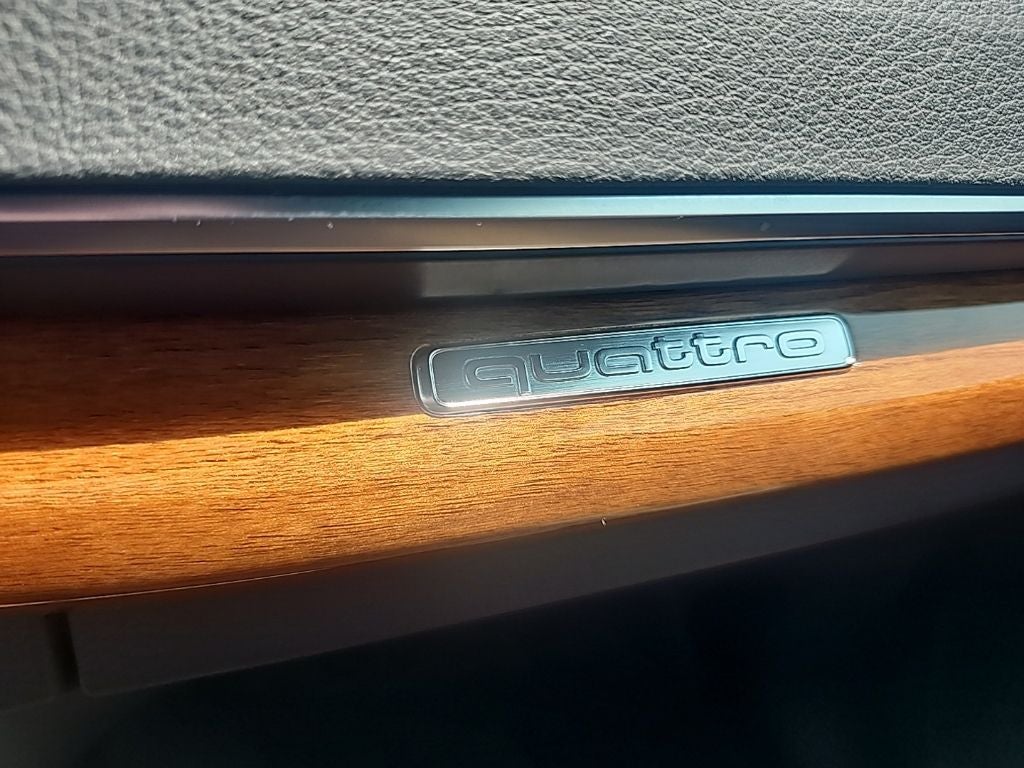 2022 Audi Q5 45 S line Premium quattro