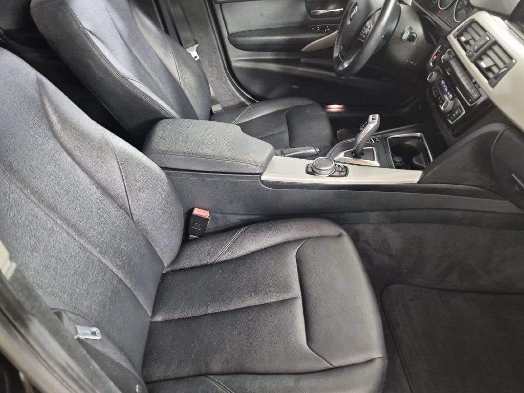 2016 BMW 320i 320i