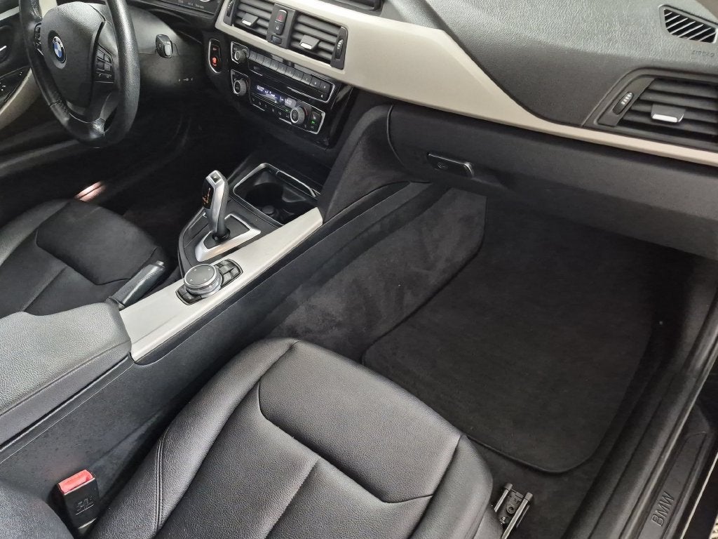 2016 BMW 320i 320i